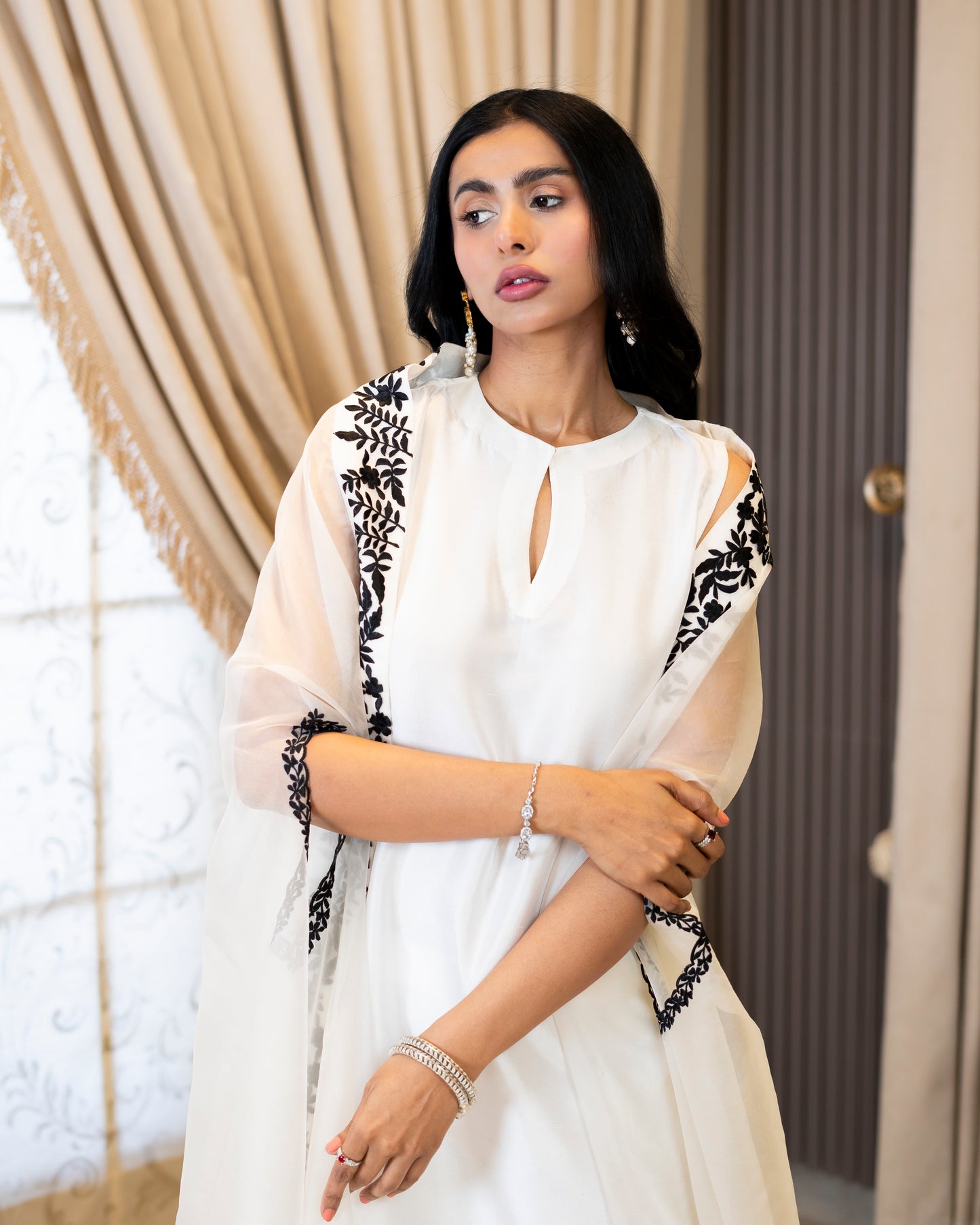 “Ethereal Elegance – White & Black Organza & Silk Ensemble”